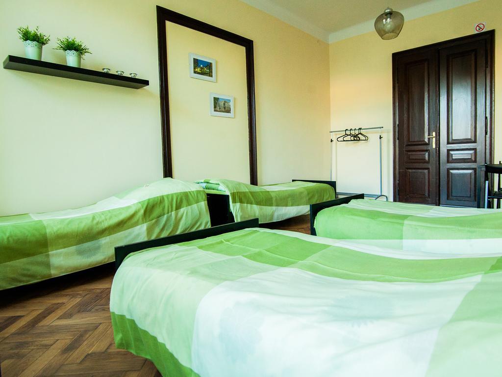 ביילסקו-ביאלה Sleep Time Hostel חדר תמונה